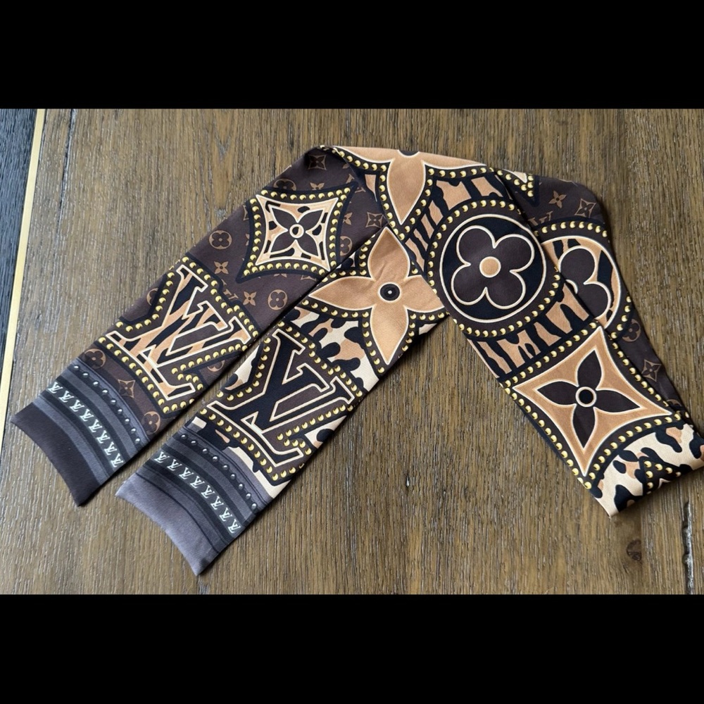 **SOLD** LOUIS VUITTON Silk Monogram Bandeau $235